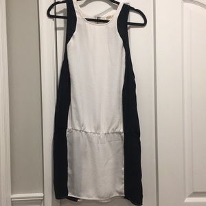 Arden B black and white dress w/ elastic waistband
